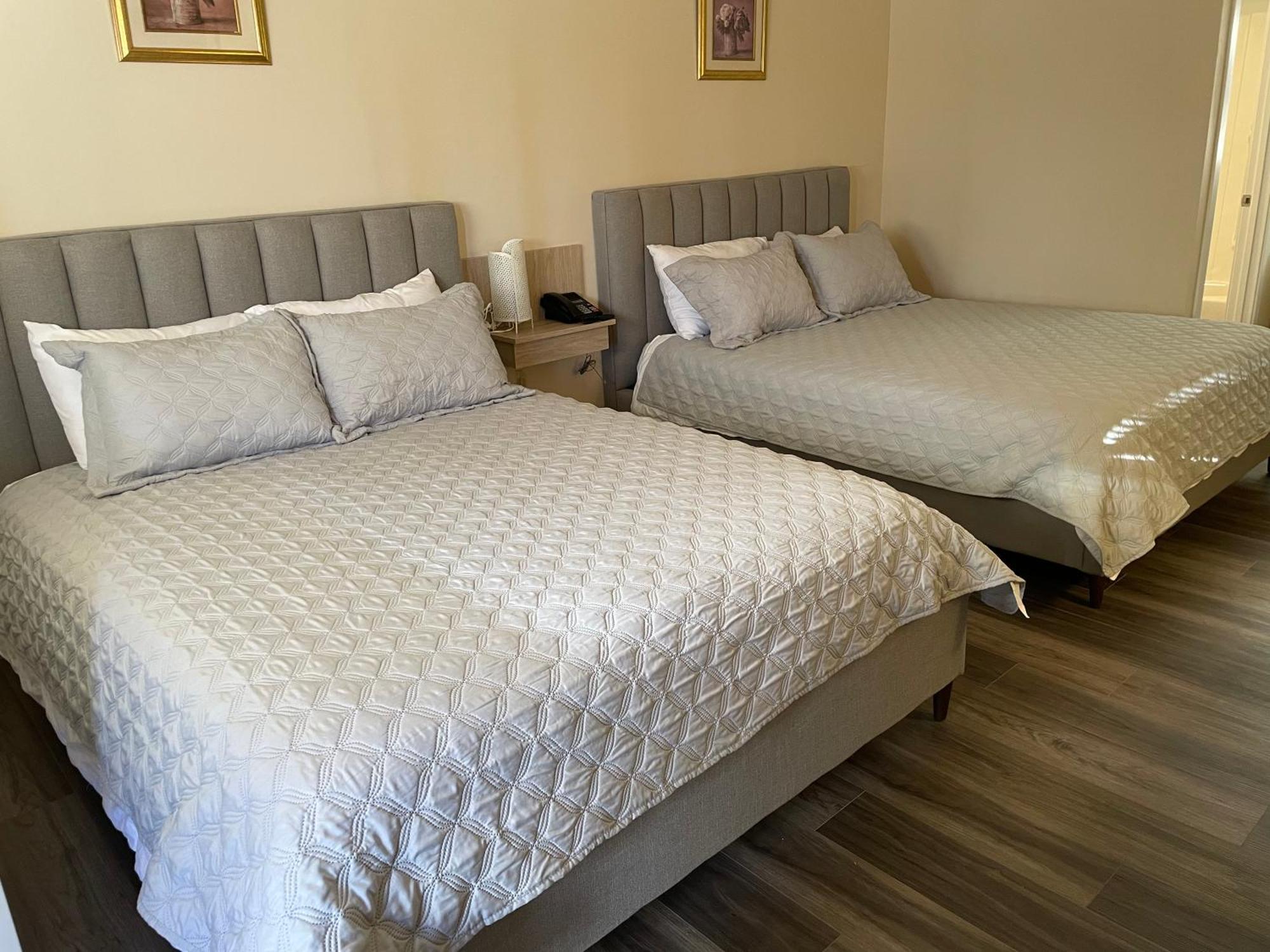 The 22 Hotel Cremona Bagian luar foto