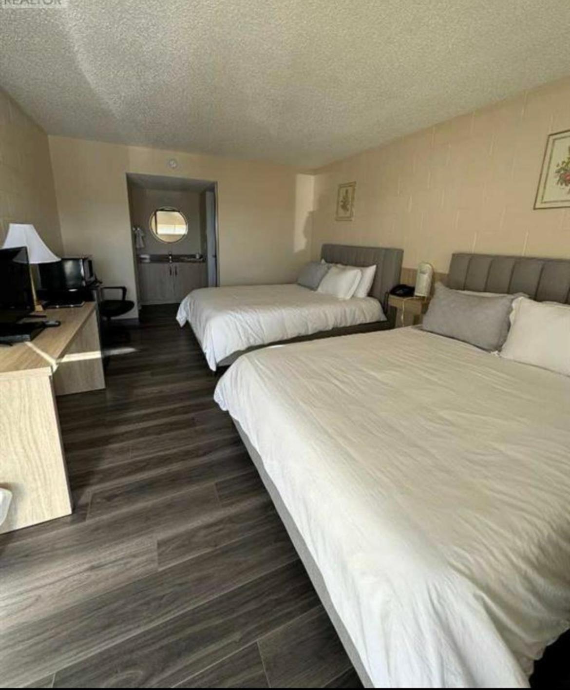 The 22 Hotel Cremona Bagian luar foto
